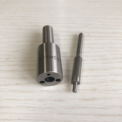 Nozzle 105025-4200 DLLA156SM420 Fuel injector nozzle/ Diesel nozzle